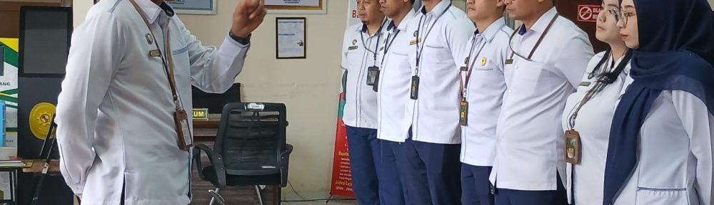 Briefing Pagi Petugas Pelayanan Terpadu Satu Pintu (PTSP) PTUN Makassar